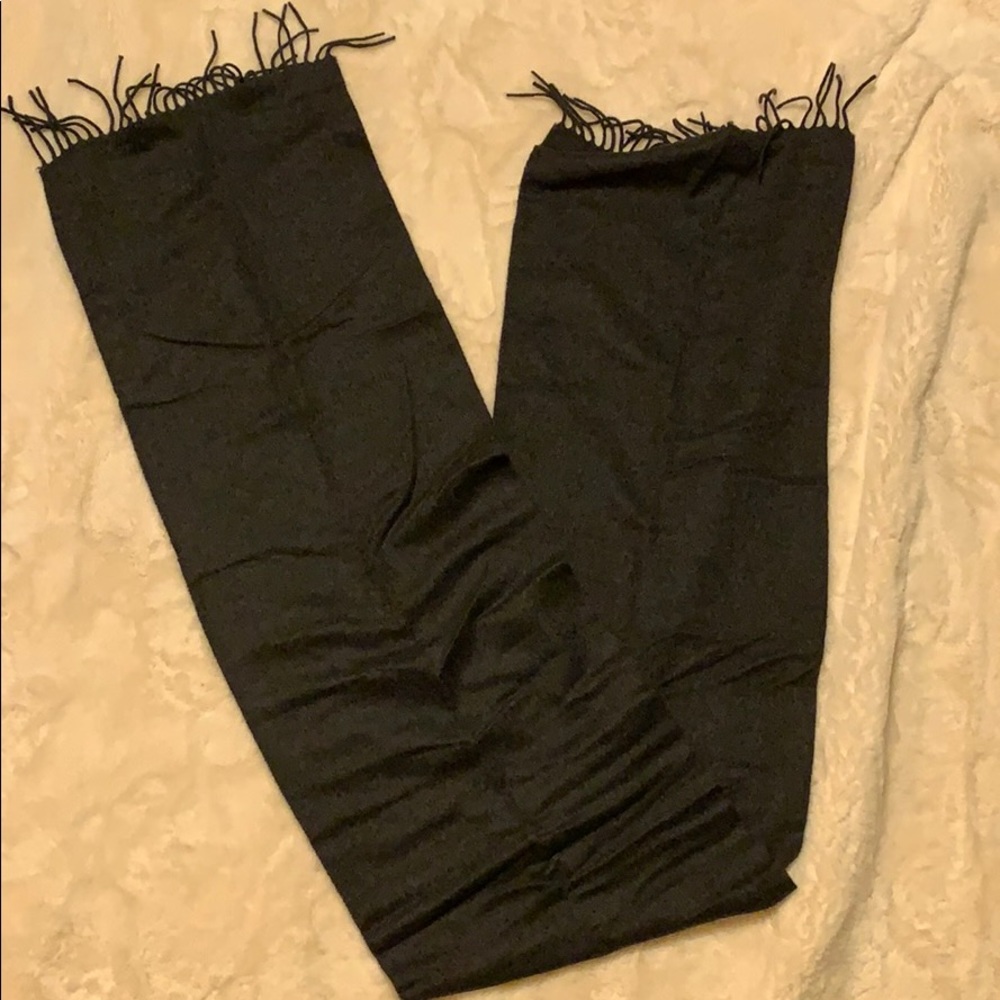 NWT J Crew dark grey cashmere scarf